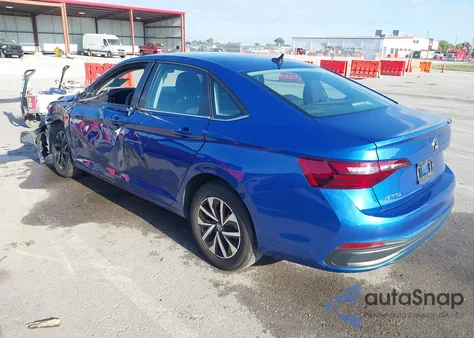 2022 Volkswagen Jetta 1.5T S z USA, uszkodzony, nr VIN 3VWCM7BU3NM031061